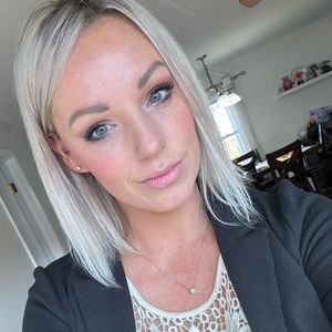 Meet your Posher, Kara